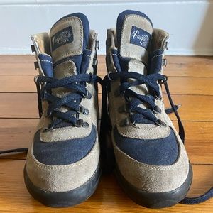 Vintage Vasque Hiking Shoes (Goretex)